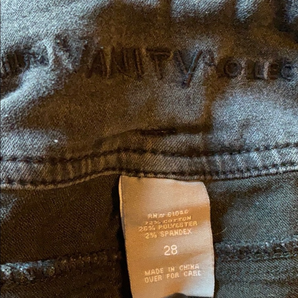 Vanity Shorts - Picture 3 of 3